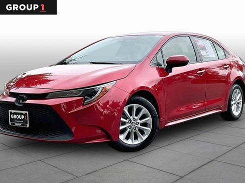 Used 2020 Toyota Corolla LE w/ LE Convenience Package FWD image 1