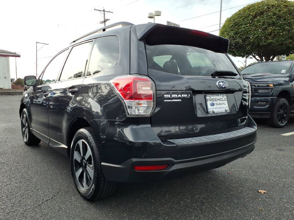 Used 2018 Subaru Forester 2.5i Premium w/ All-Weather Package AWD/4WD image 21