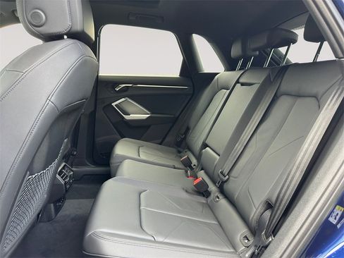 New 2025 Audi Q3 2.0T Premium image 13
