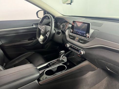 Used 2025 Nissan Altima 2.5 SR image 30