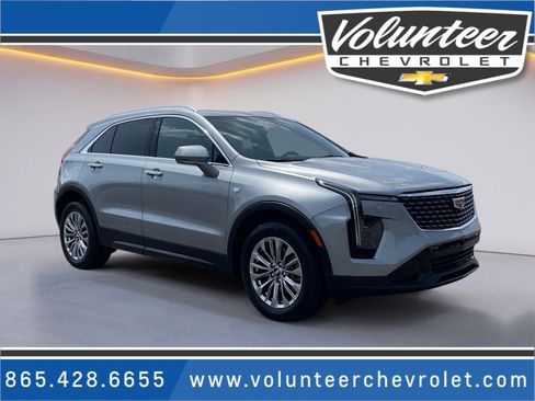 Used 2024 Cadillac XT4 Premium Luxury image 1