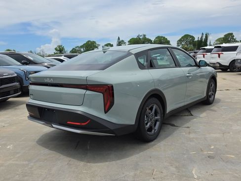 New 2026 Kia K4 FWD image 8
