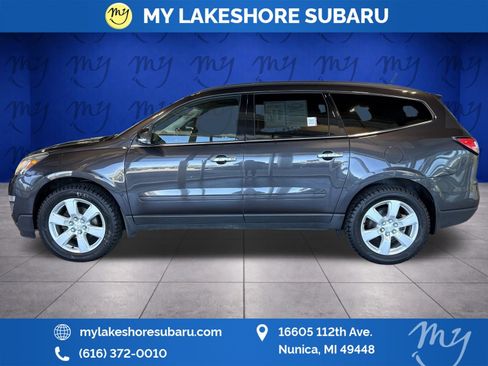 Used 2016 Chevrolet Traverse LT w/ Style and Technology Package FWD image 4