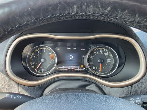 Used 2018 Jeep Cherokee Limited AWD/4WD image 14