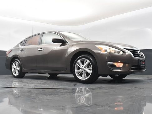 Used 2013 Nissan Altima 2.5 SV image 34