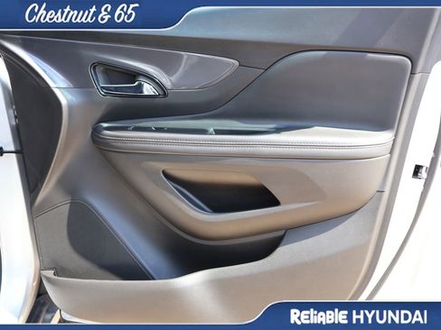 Used 2022 Buick Encore Preferred w/ Safety Package image 9