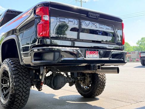 Used 2021 Chevrolet Silverado 3500 LTZ w/ LTZ Plus Package AWD/4WD image 8