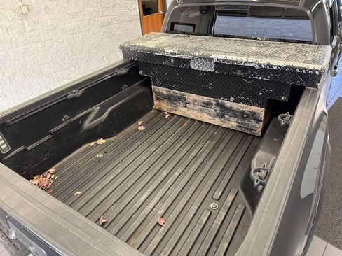 Certified 2021 Toyota Tacoma Limited image 9