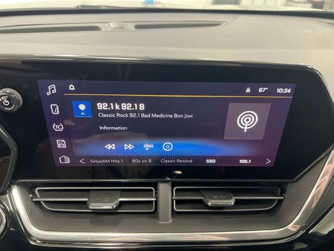 Used 2025 Chevrolet Trax RS w/ Driver Confidence Package image 14