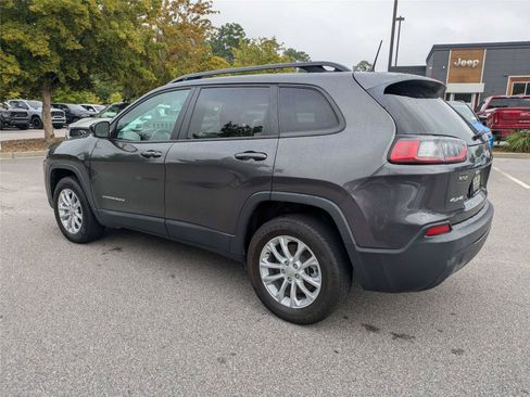Certified 2022 Jeep Cherokee Latitude Lux AWD/4WD image 5
