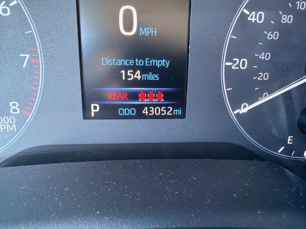 Used 2025 Toyota Corolla LE FWD image 8