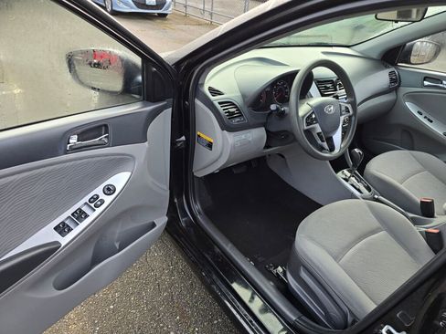 Used 2014 Hyundai Accent GLS w/ Option Group 2 image 19