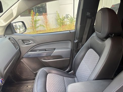 Used 2016 Chevrolet Colorado Z71 image 39