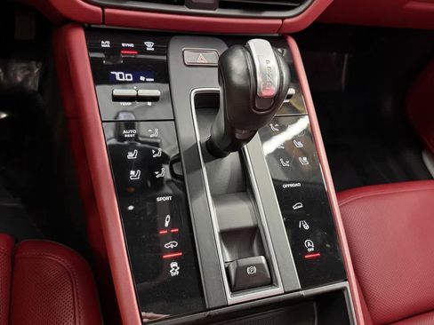 Used 2022 Porsche Macan S AWD/4WD image 23