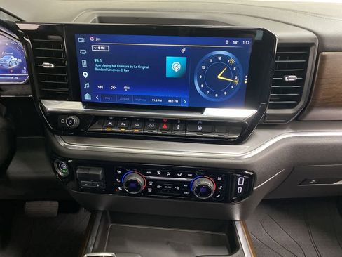 Used 2024 Chevrolet Silverado 1500 High Country w/ Technology Package image 23