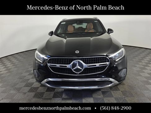 Used 2023 Mercedes-Benz GLC 300 GLC 300 image 2
