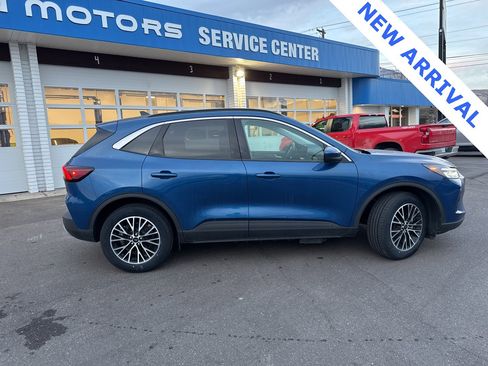 Used 2023 Ford Escape SE image 8