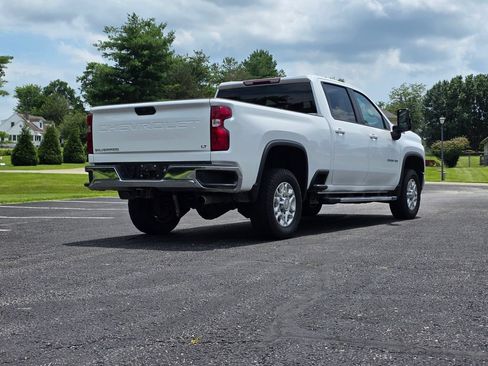 Used 2023 Chevrolet Silverado 2500 LT w/ Convenience Package AWD/4WD image 4