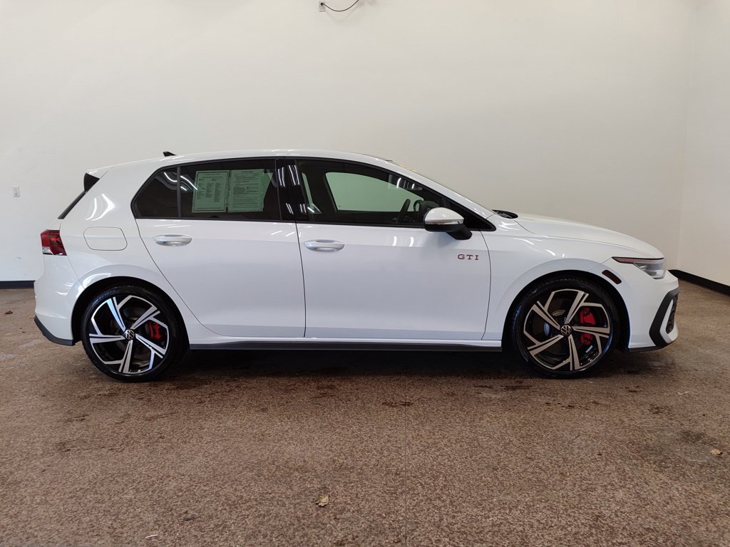 Used 2025 Volkswagen GTI SE FWD image 7