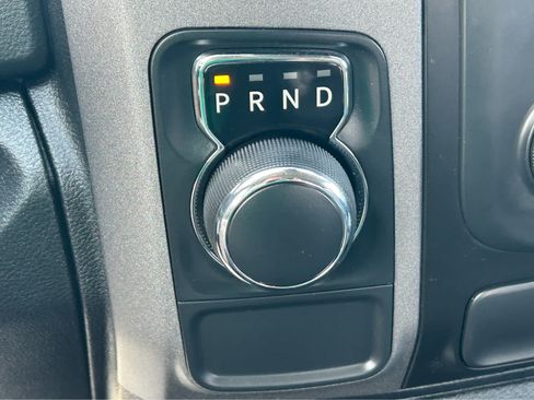 Used 2017 RAM 1500 Express RWD image 23