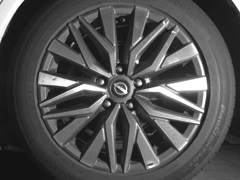 Used 2025 Nissan Altima 2.5 SV image 14