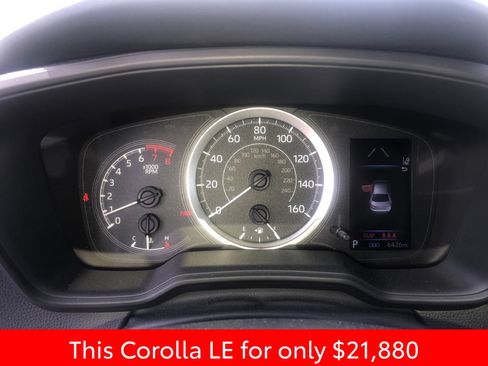 Used 2022 Toyota Corolla LE w/ LE Convenience Package FWD image 3