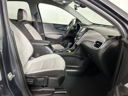 Used 2021 Chevrolet Equinox LS AWD/4WD image 26