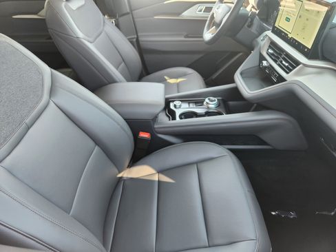 New 2026 Ford Explorer Active w/ Active Comfort Package RWD image 11