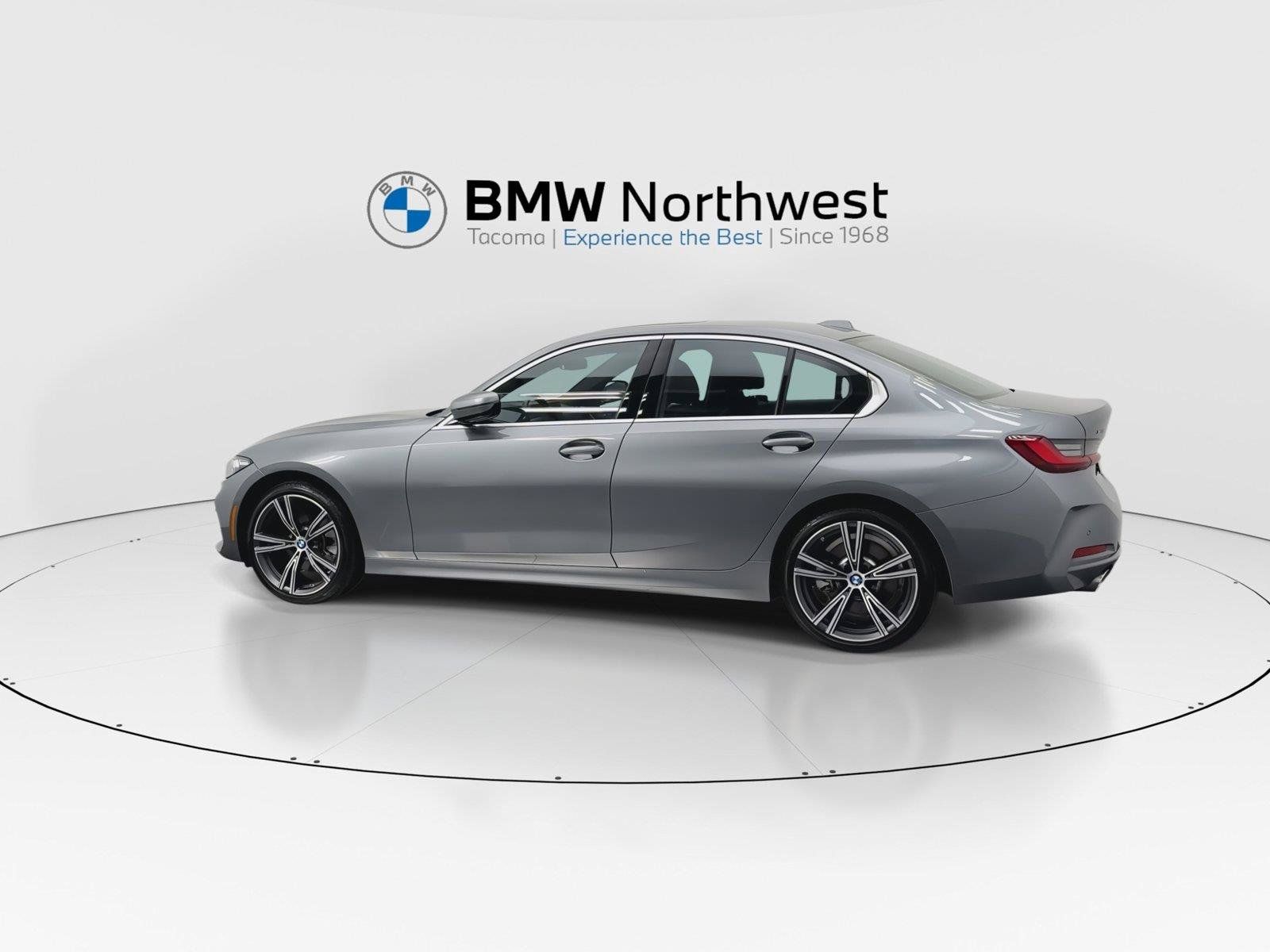 Used 2024 BMW 330i xDrive Sedan w/ Convenience Package AWD/4WD image 11