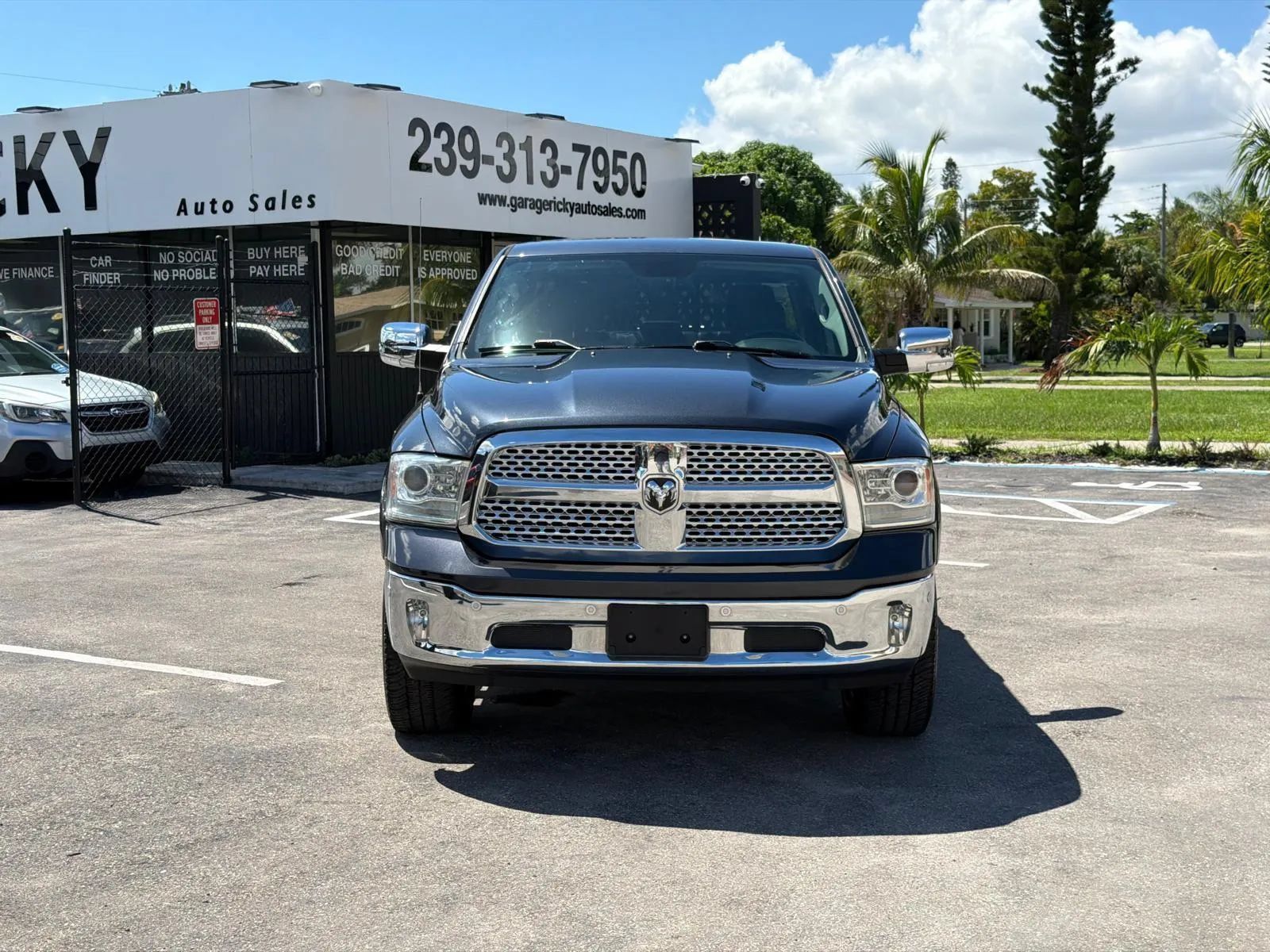 Used 2016 RAM 1500 Laramie w/ Convenience Group AWD/4WD image 2