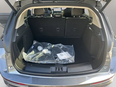 New 2026 Lincoln Corsair Premiere image 10