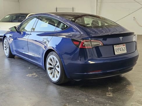 Used 2021 Tesla Model 3 Standard Range Plus RWD image 2