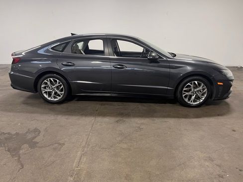 Used 2023 Hyundai Sonata SEL image 2