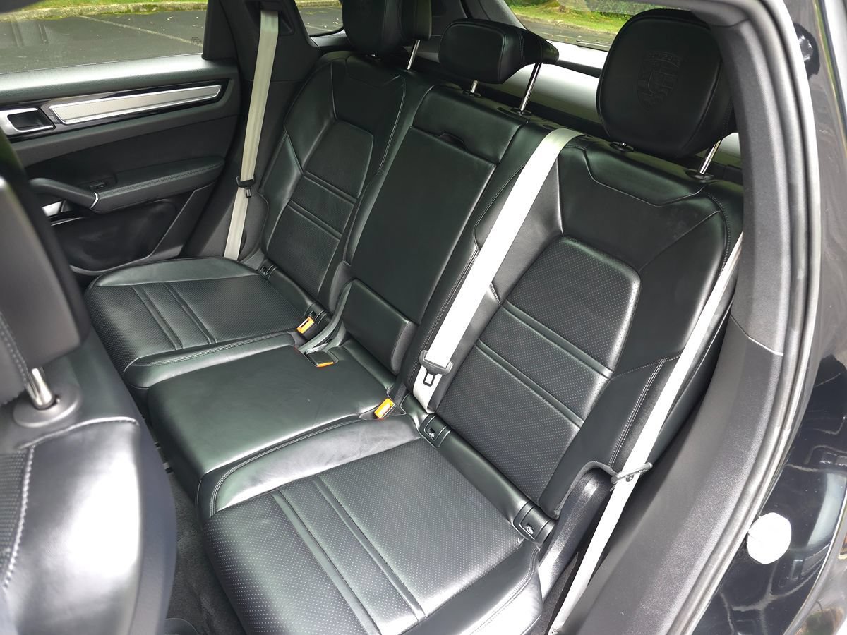 Used 2023 Porsche Cayenne Platinum Edition AWD/4WD image 16