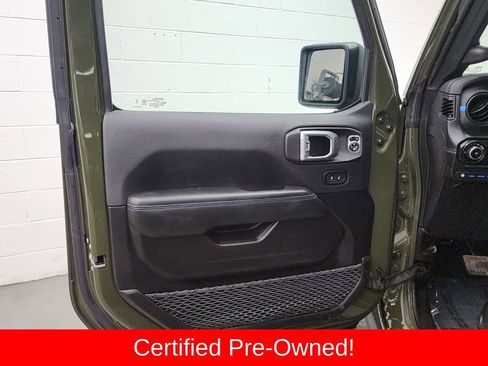 Used 2024 Jeep Wrangler Unlimited Rubicon 4xe image 9