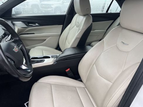 Used 2020 Cadillac CT4 Premium Luxury image 9