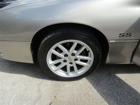 Used 2000 Chevrolet Camaro Z28 w/ SS Performance/Appearance Pkg image 12