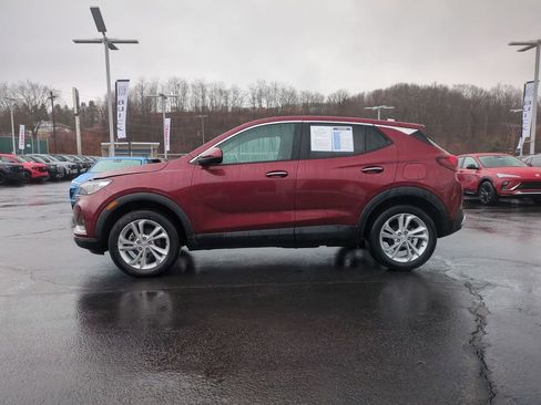 Certified 2022 Buick Encore GX Preferred w/ Cold Weather Comfort Package AWD/4WD image 8
