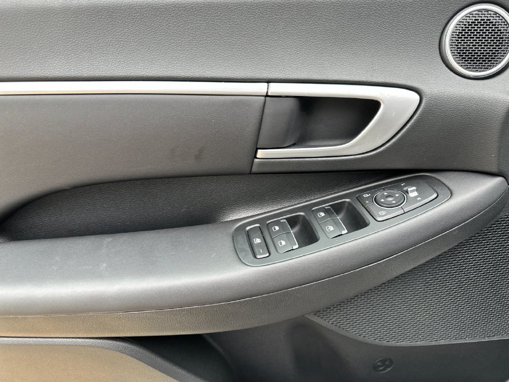 Used 2025 Hyundai Sonata SEL FWD image 10