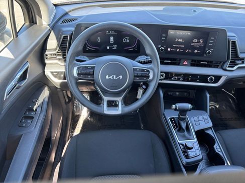 Used 2025 Kia Sportage LX image 33