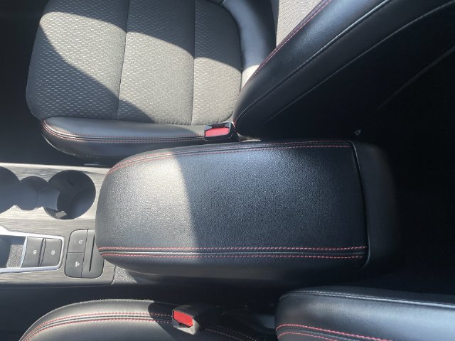 Used 2025 Ford Escape ST-Line Select AWD/4WD image 27