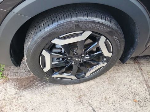 Used 2025 Kia Telluride S FWD image 7