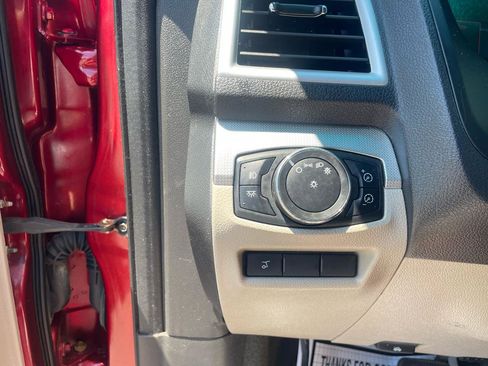 Used 2013 Ford Explorer XLT AWD/4WD image 18