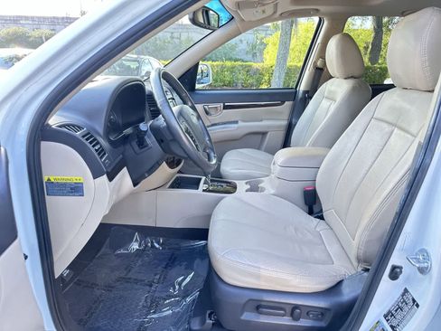 Used 2011 Hyundai Santa Fe Limited w/ Navigation Pkg 4 FWD image 13