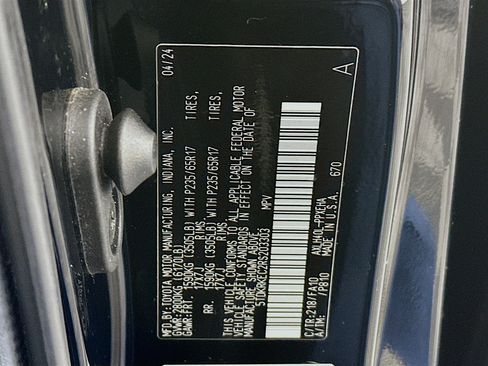 Used 2024 Toyota Sienna LE image 12