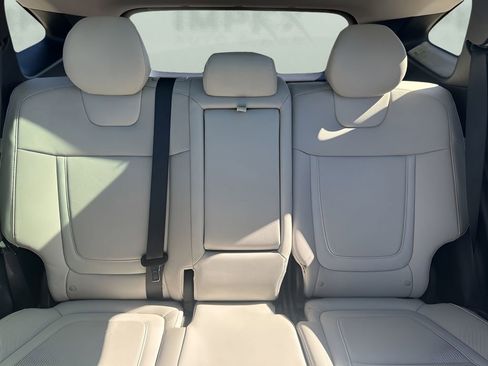 Used 2025 Hyundai Tucson Limited image 13