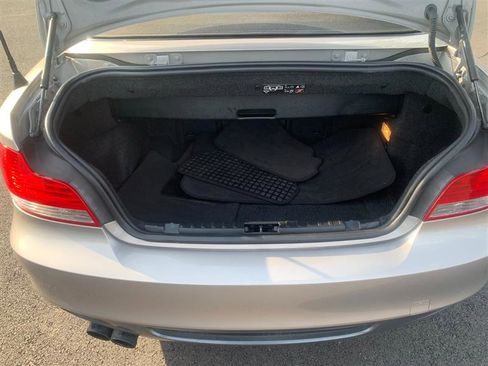 Used 2009 BMW 135i Convertible image 38