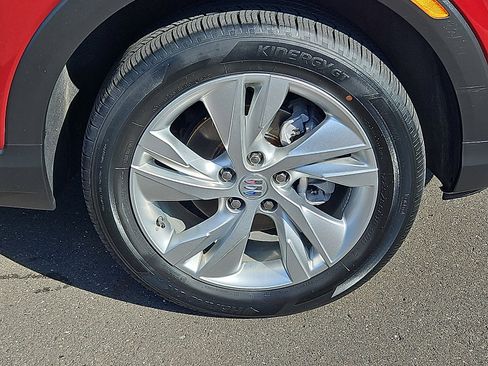 Certified 2024 Buick Encore GX Preferred w/ Comfort Package image 8