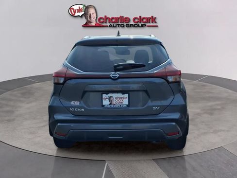 Used 2024 Nissan Kicks SV FWD image 4