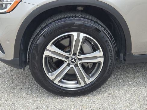 Used 2021 Mercedes-Benz GLC 300 image 20